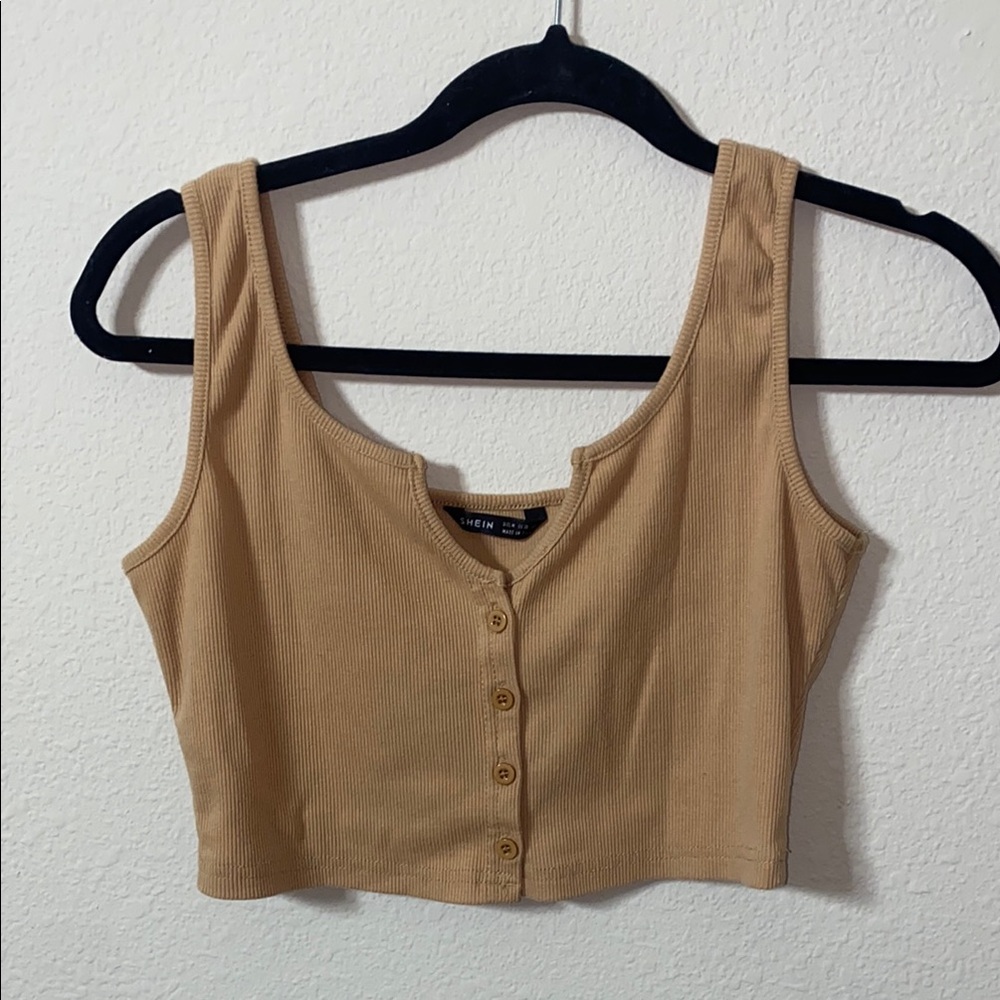 🌵Lightweight Tan Cropped Button up top!
